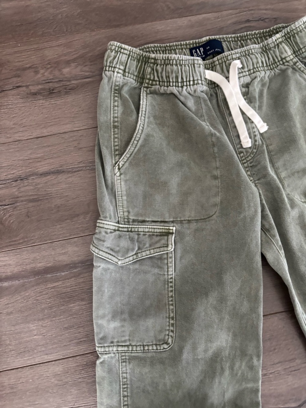 GAP Olive Green Cargo Drawsting Pants - Picture 3 of 6